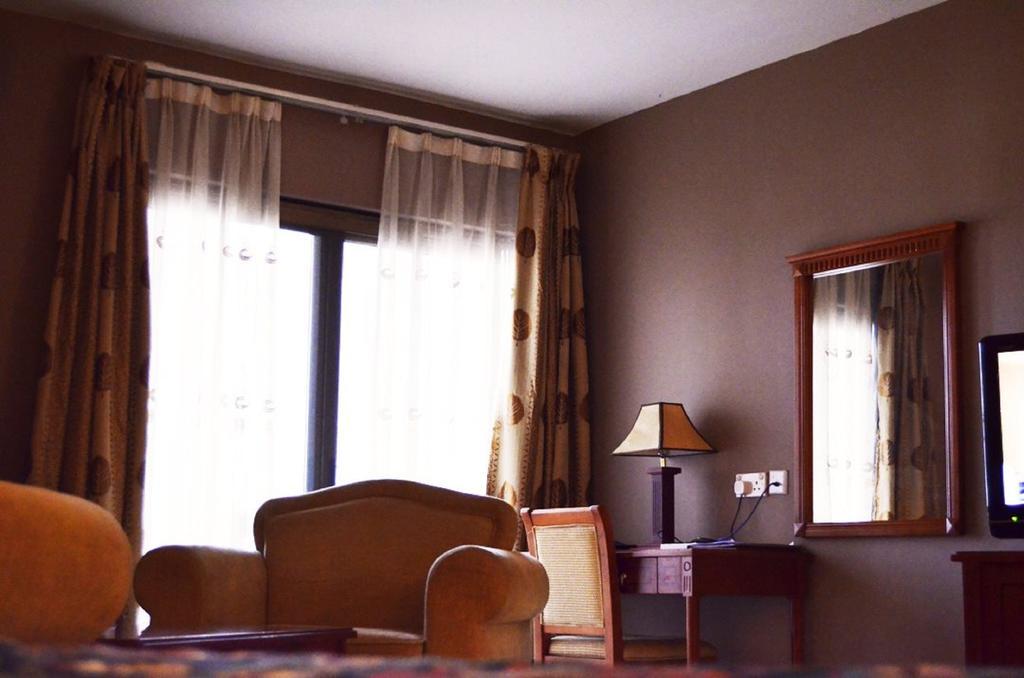 Mensvic Grand Hotel Accra Pokoj fotografie